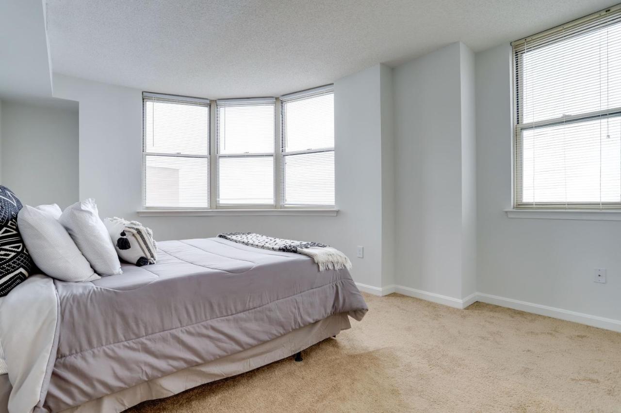 Elegant And Charming Condo At Ballston With Pool Arlington Exterior foto