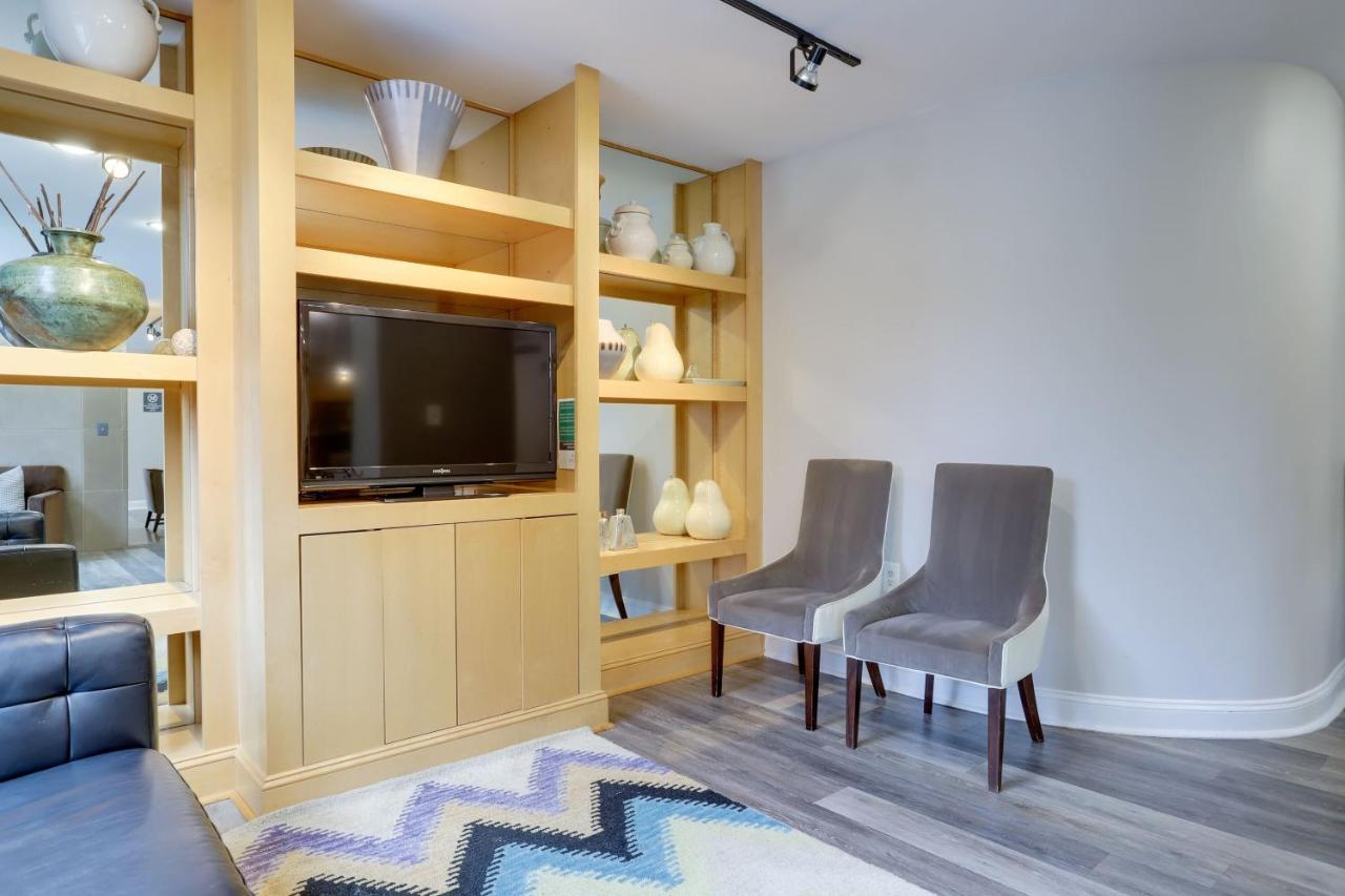 Elegant And Charming Condo At Ballston With Pool Arlington Exterior foto